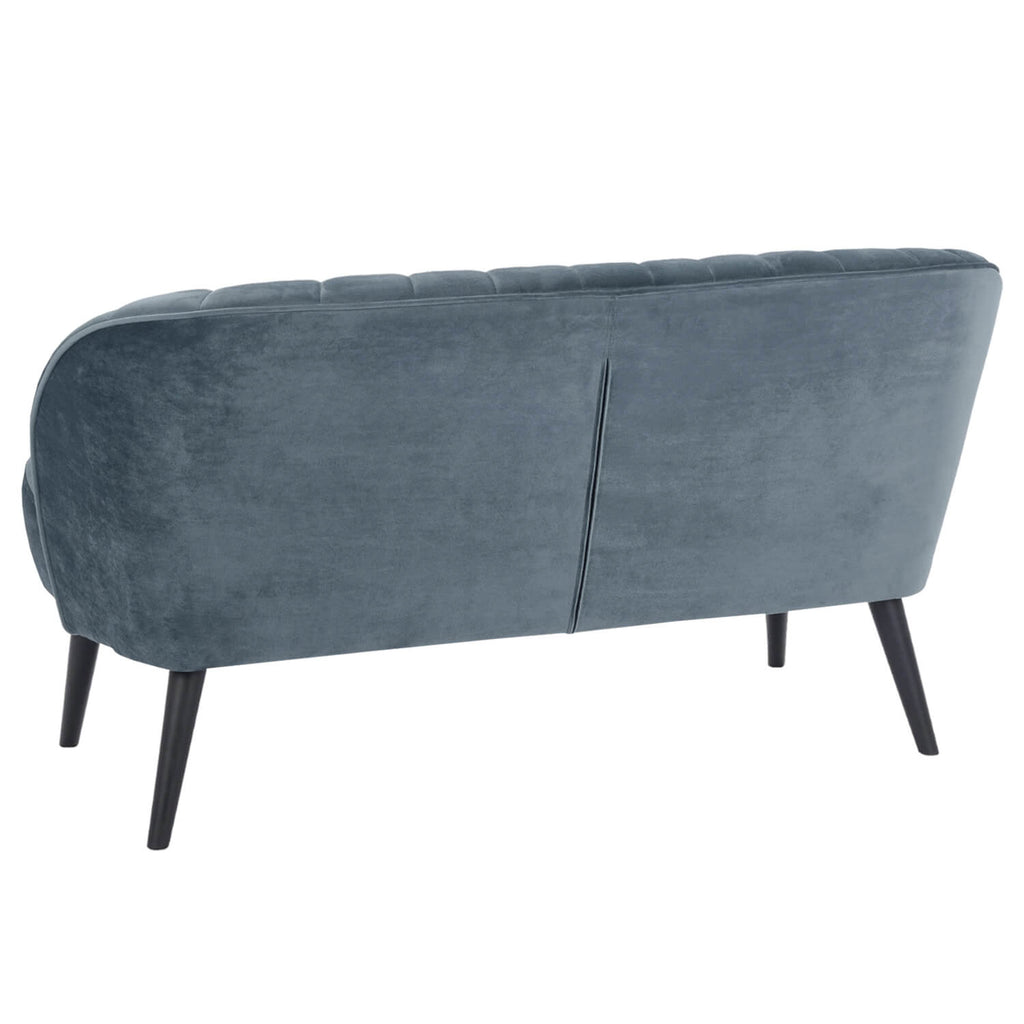 Sofá de petróleo en letto bank